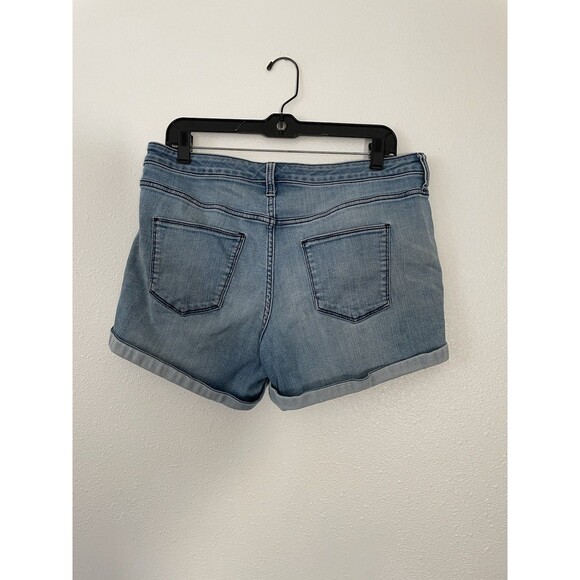 Universal Thread, Women's Denim Shorts, Cuffed, Size 12/31, Mid Rise, Dark Wash - Picture 2 of 3